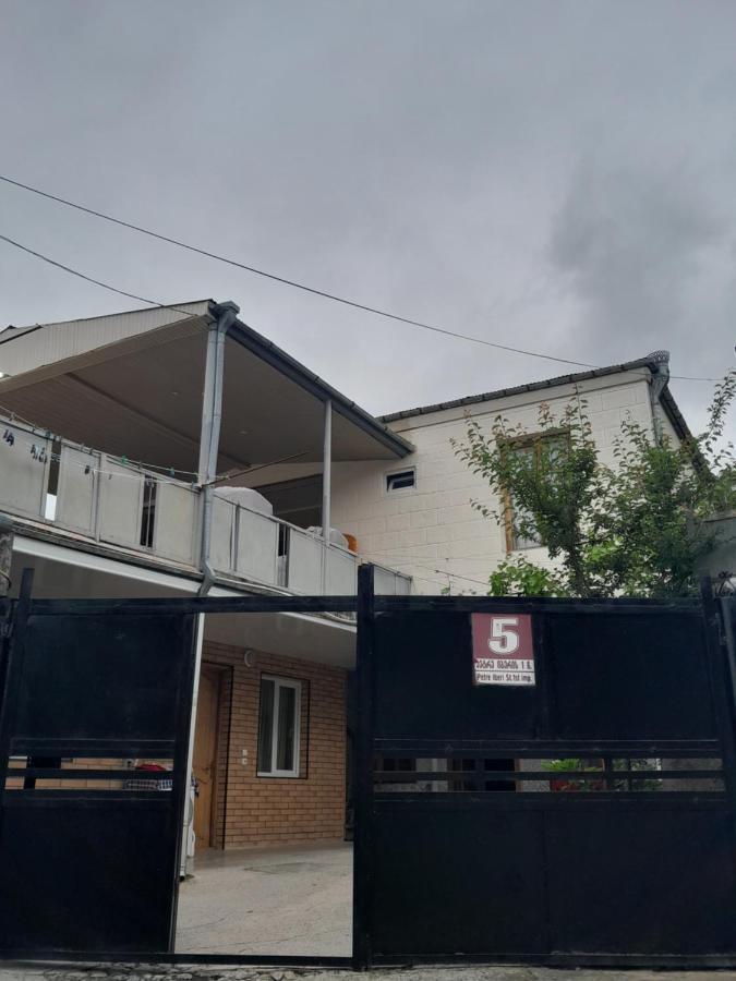 Belas House With Terrace Kutaisi Exterior foto
