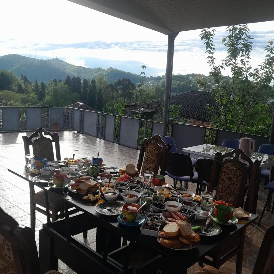 Belas House With Terrace Kutaisi Exterior foto
