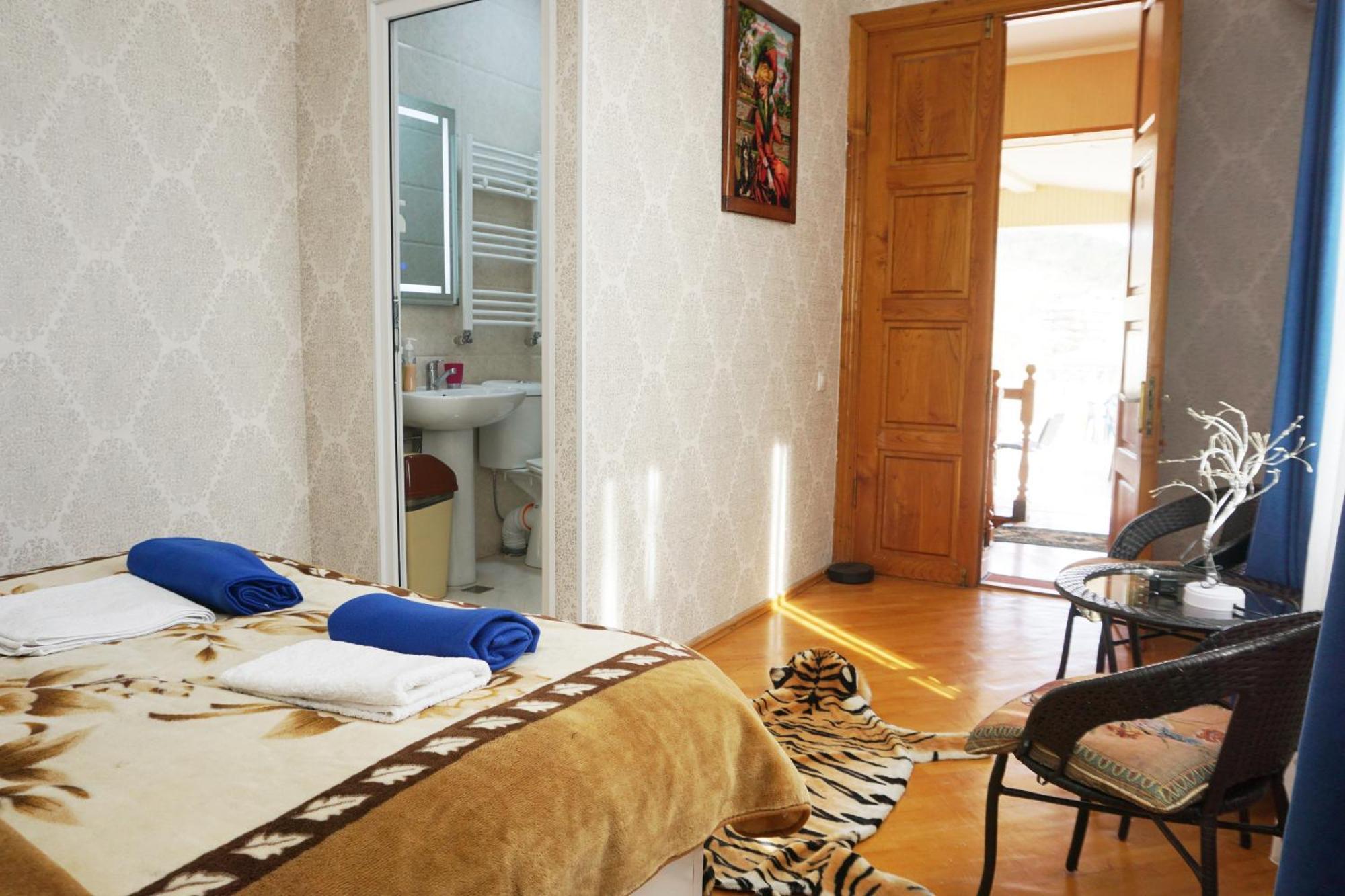 Belas House With Terrace Kutaisi Exterior foto